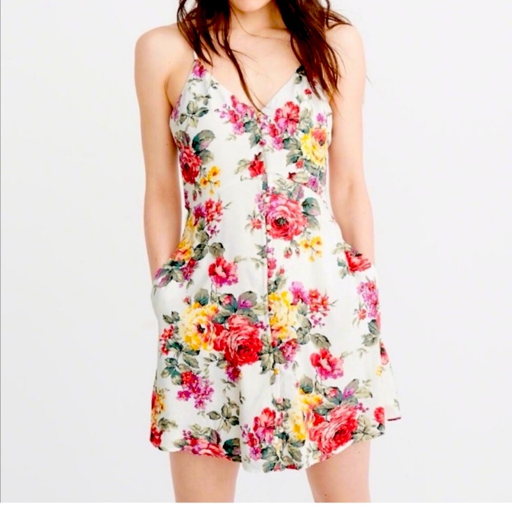 Abercrombie floral mini dress with pockets XL